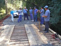 Prefeitura de Rio Negro realiza reforma em ponte do interior